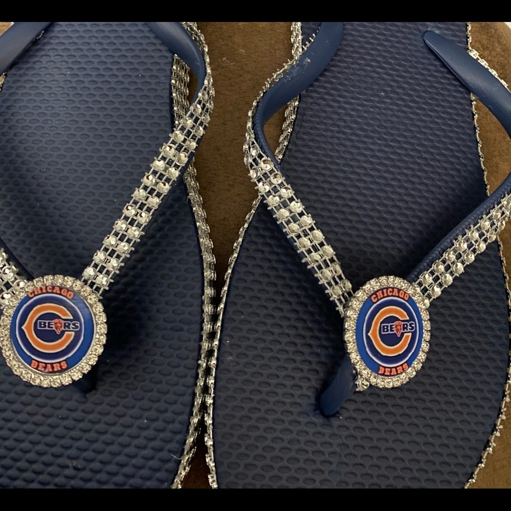Chicago bears flip flops